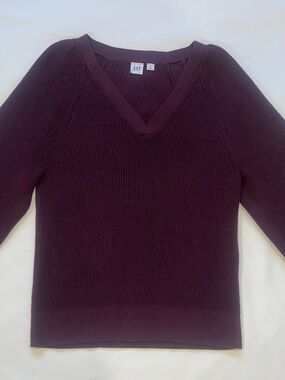 GAP Women's V-Neck Sweater - Plum | M